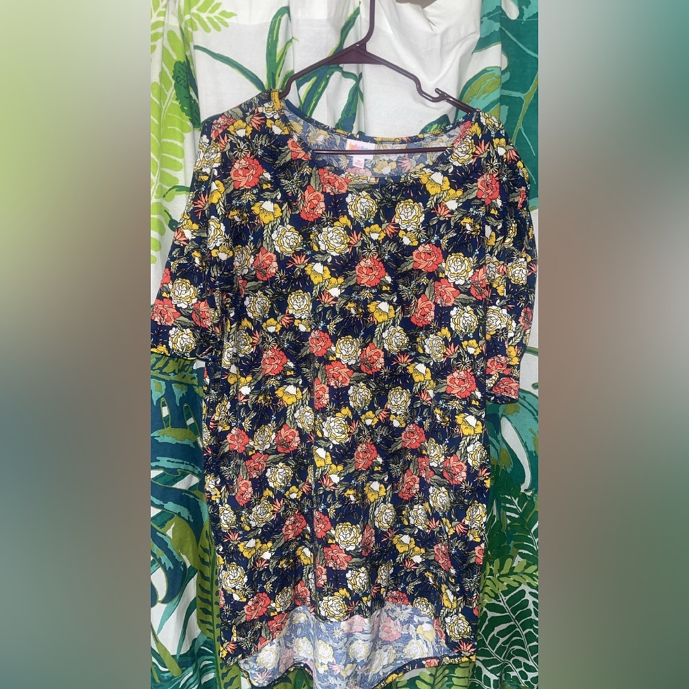Medium lularoe Floral Print Women's Top
